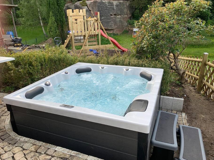 Waldferienhaus Dunja Mit Whirlpool, Sauna U Garten Hain  Exterior foto